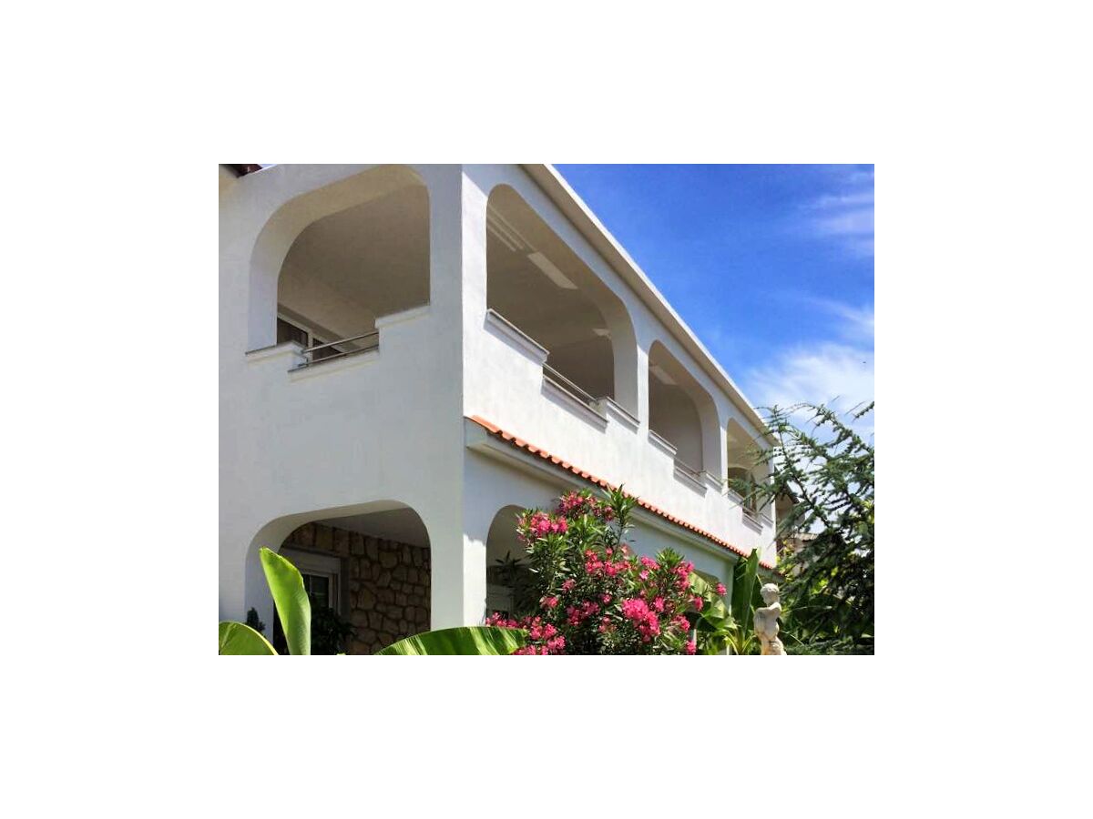 Apartment One bedroom apartment with terrace Novi Vinodolski A-2348-b