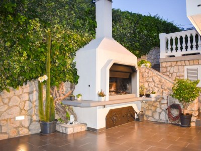 Apartment One bedroom apartment with terrace Novi Vinodolski A-2348-b - Outdoor photo 5