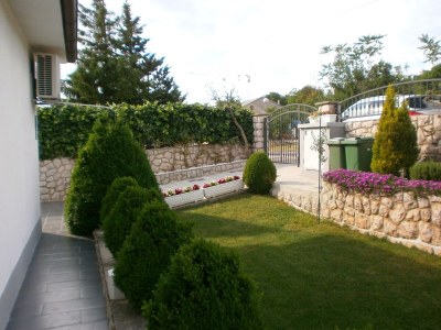 Apartment One bedroom apartment with terrace Novi Vinodolski A-2348-b - Outdoor photo 8