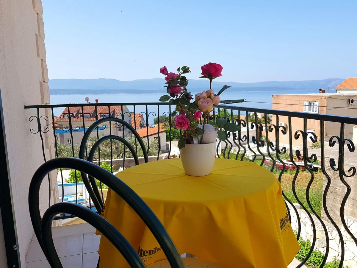 Apartment One bedroom apartment with balcony and sea view Bol, Brač A-2890-a