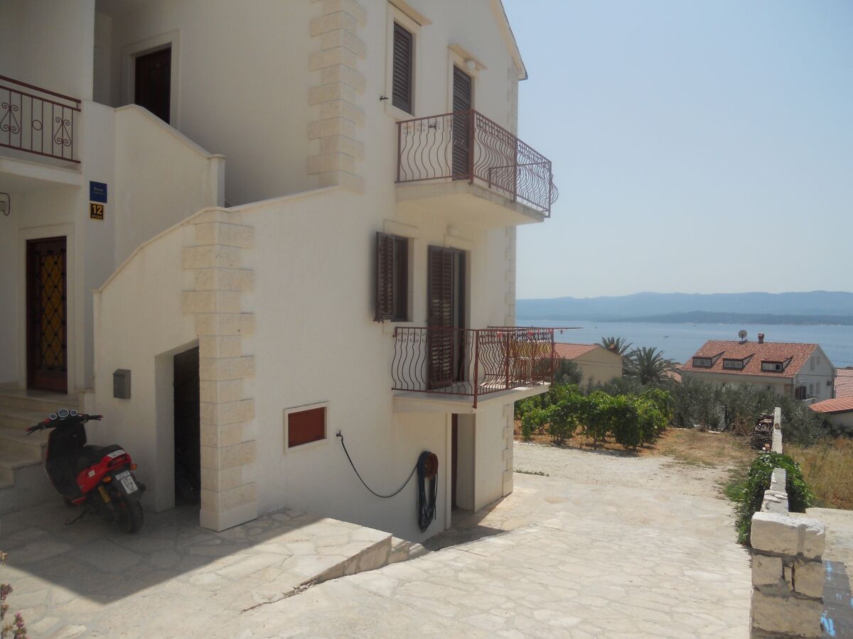 Apartment One bedroom apartment with balcony and sea view Bol, Brač A-2890-a - Outdoor photo 3