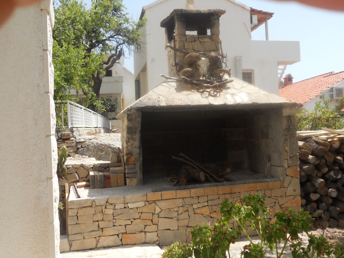 Apartment One bedroom apartment with balcony and sea view Bol, Brač A-2890-a - Outdoor photo 5