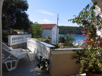 Apartment Four-bedroom apartment with terrace and sea view Kampor, Rab A-12273-b - Outdoor photo 5