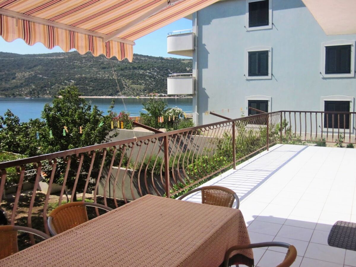 Apartment Three bedroom apartment with terrace and sea view Marina, Trogir A-6116-c