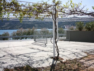 Apartment Three bedroom apartment with terrace and sea view Marina, Trogir A-6116-c - Outdoor photo 14