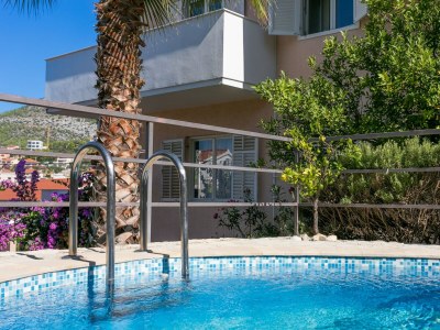 Apartment One bedroom apartment with balcony and sea view Seget Vranjica, Trogir A-14409-b - Outdoor photo 11