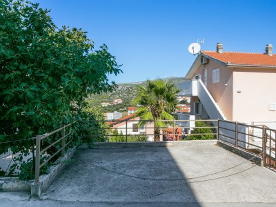 Apartment One bedroom apartment with balcony and sea view Seget Vranjica, Trogir A-14409-b - Outdoor photo 16
