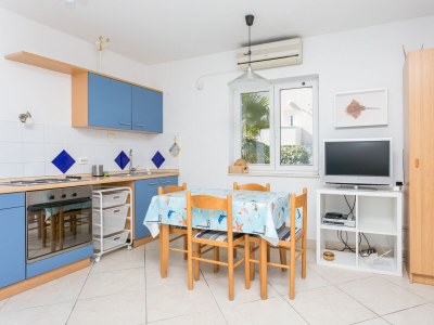 Apartment One bedroom apartment with balcony and sea view Seget Vranjica, Trogir A-14409-b - Outdoor photo 24