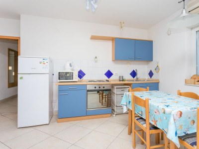 Apartment One bedroom apartment with balcony and sea view Seget Vranjica, Trogir A-14409-b - Outdoor photo 25