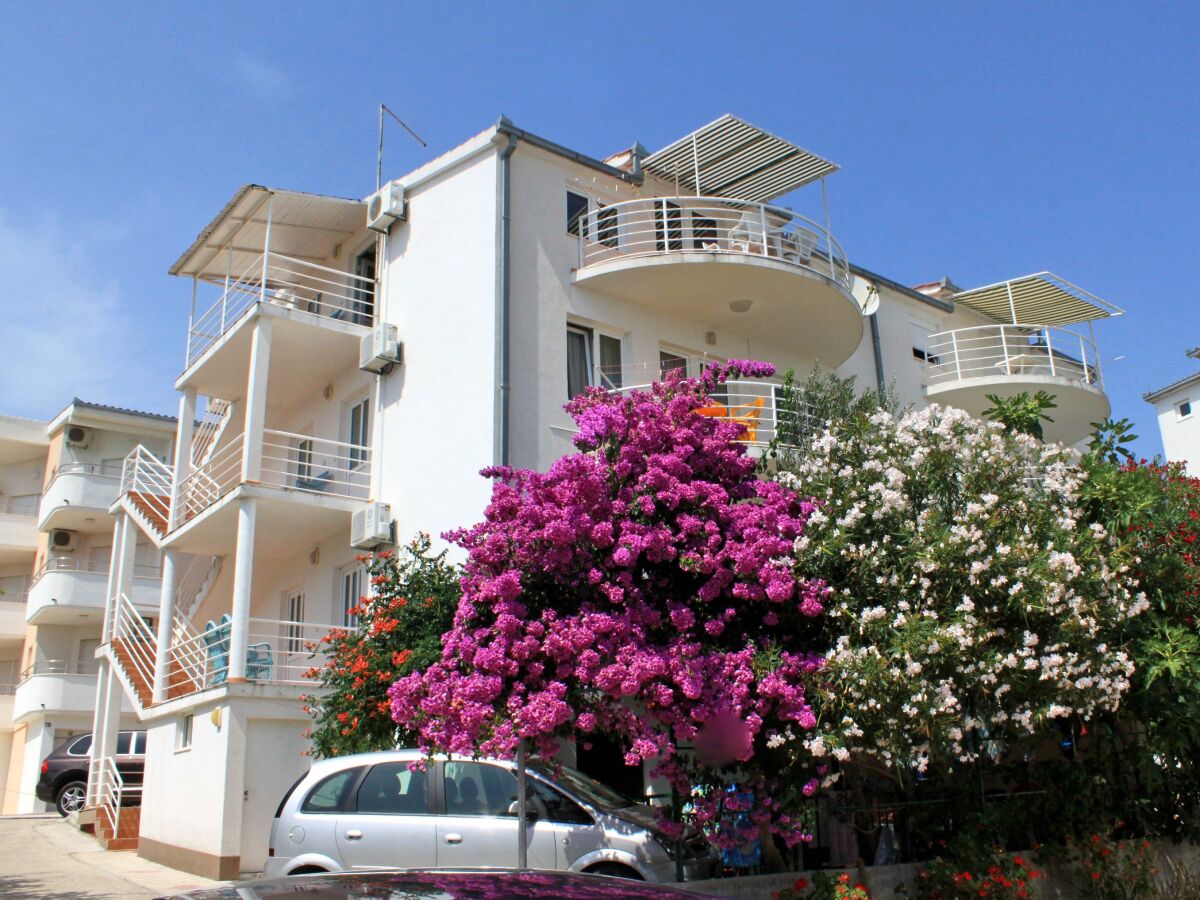 Apartment Two bedroom apartment with balcony Rastići, Čiovo A-6863-f - Outdoor photo 2