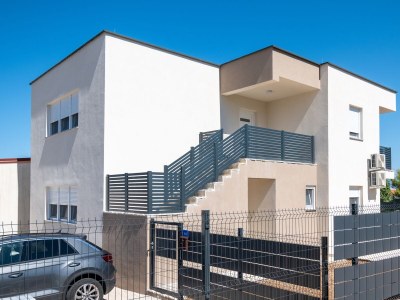 Apartment Two bedroom apartment with air-conditioning Vir - Lozice, Vir A-24328-a in Vir - Apartment