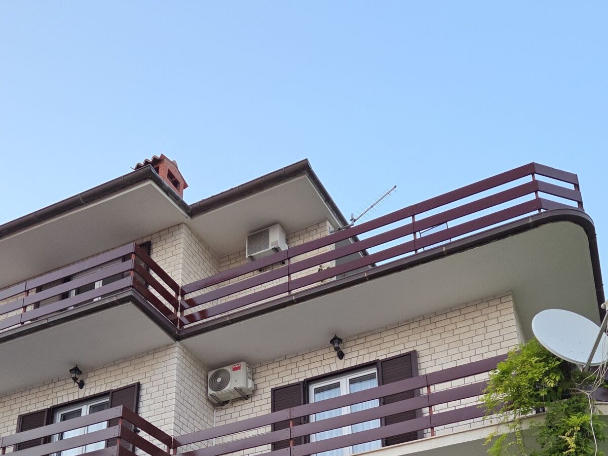 Apartment Two bedroom apartment with terrace and sea view Duće, Omiš A-24975-c - Outdoor photo 3