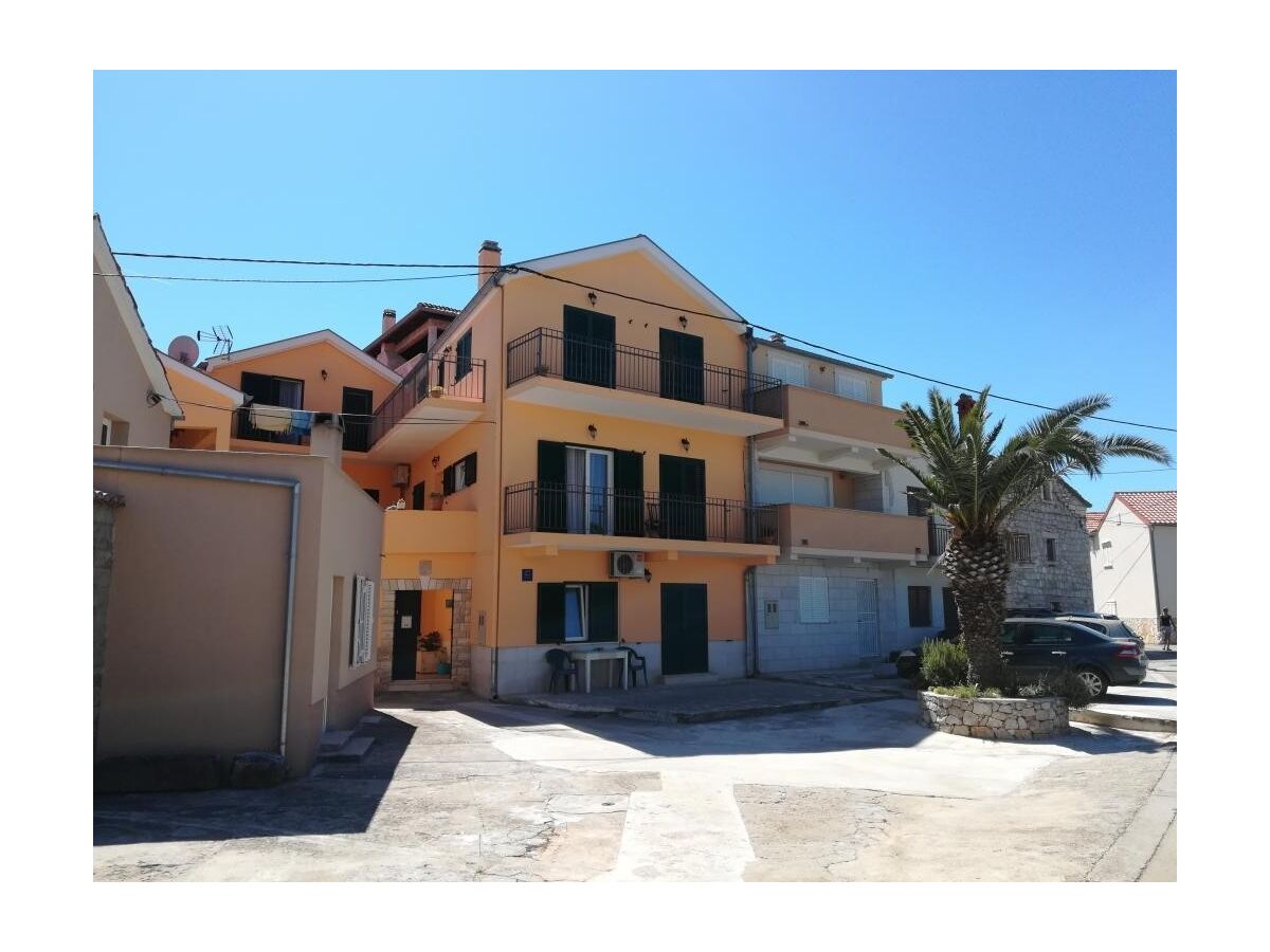 Apartment One bedroom apartment with terrace Kukljica, Ugljan A-8209-c - Outdoor photo 3