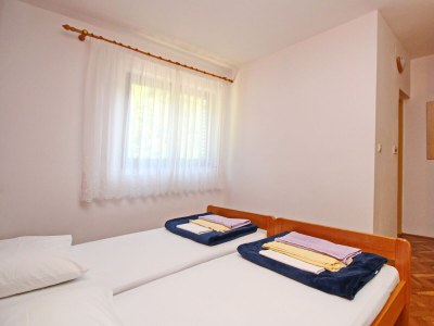 Apartment Three bedroom apartment with terrace Baška, Krk A-19195-a - Outdoor photo 9