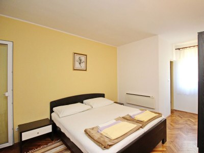 Apartment Three bedroom apartment with terrace Baška, Krk A-19195-a - Outdoor photo 10