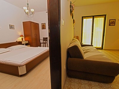 Apartment Two bedroom apartment with terrace Banjole, Pula A-20813-a - Outdoor photo 6