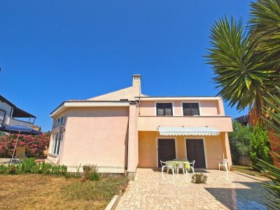 Apartment Two bedroom apartment with terrace Banjole, Pula A-20813-a - Outdoor photo 15