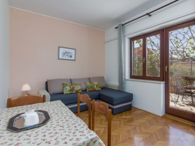 Apartment One bedroom apartment with air-conditioning Fažana A-20822-a - Outdoor photo 7
