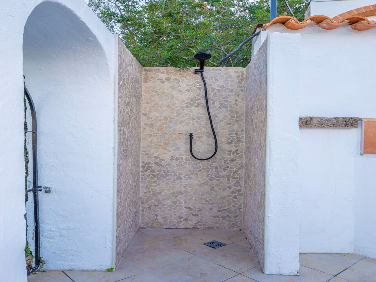 Holiday house Beautiful villa with pool and stunning view - Outdoor photo 3