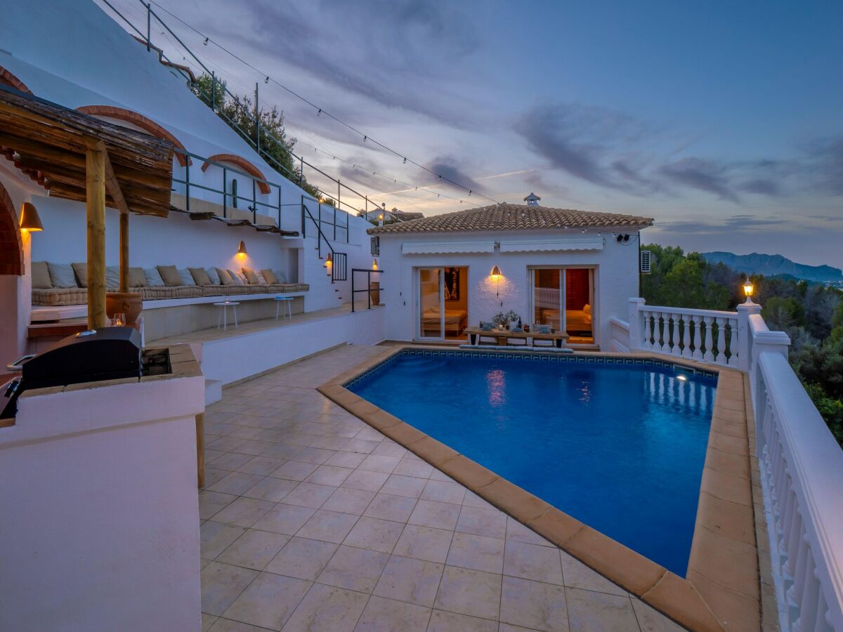Holiday house Beautiful villa with pool and stunning view - Outdoor photo 5