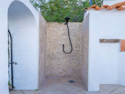 Holiday house Beautiful villa with pool and stunning view - Outdoor photo 3