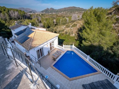 Holiday house Beautiful villa with pool and stunning view - Outdoor photo 8