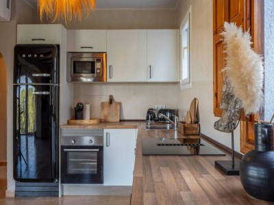 Holiday house Beautiful villa with pool and stunning view - Features photo 18