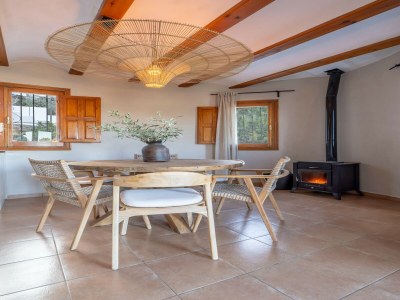 Holiday house Beautiful villa with pool and stunning view - Features photo 22