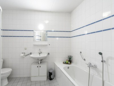 Apartment Apartment in Julianadorp aan Zee with terrace - Features photo 16