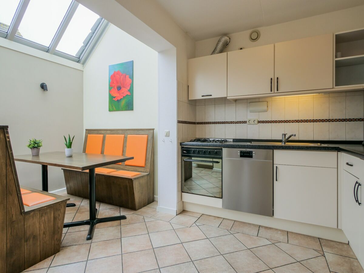 Holiday house Spacious holiday home in Julianadorp - Features photo 5