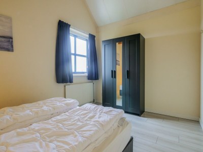 Holiday house Spacious holiday home in Julianadorp - Features photo 7