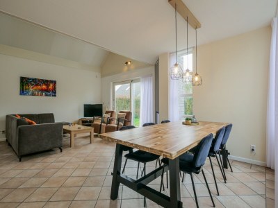 Holiday house Spacious holiday home in Julianadorp - Features photo 13