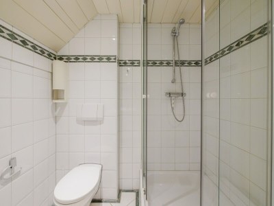 Holiday house Spacious holiday home in Julianadorp - Features photo 18