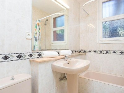 Apartment Apartment in Spain near Beach & City Center - Features photo 17