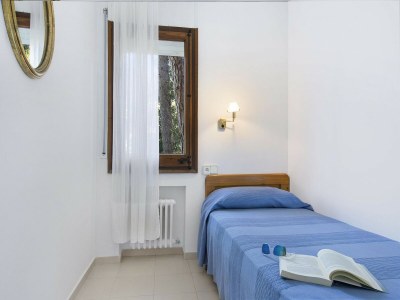 Apartment Apartment in Llafranc near Beach & Pool - Features photo 15