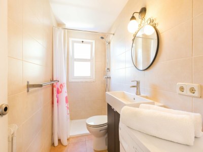 Apartment Apartment in Llafranc near Beach & Pool - Features photo 16