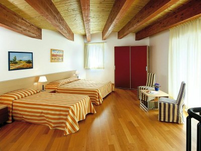 Holiday park Apartment for 4 with Children's Pool - Features photo 12