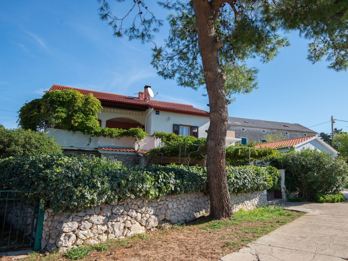 Apartment Three bedroom apartment with terrace and sea view Molat A-6249-a - Outdoor photo 2