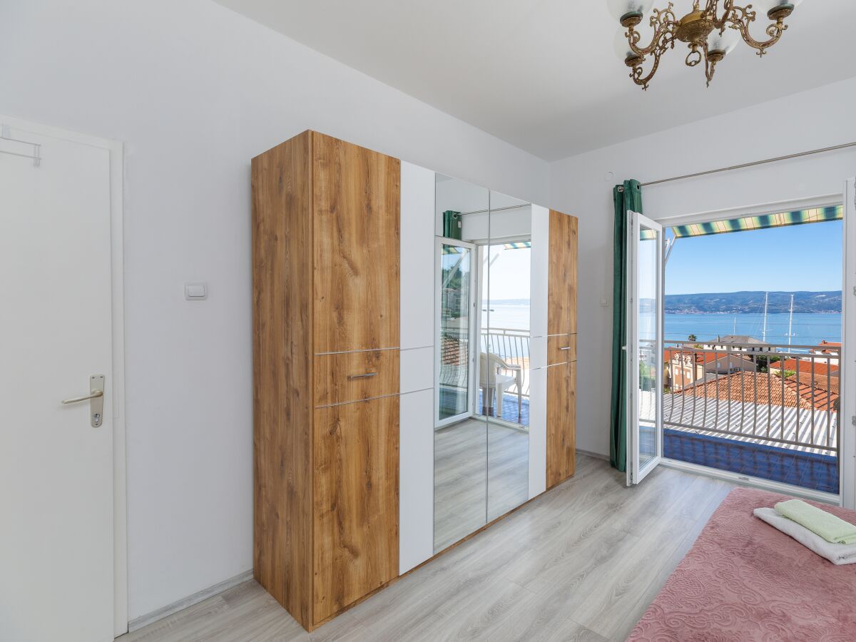 Apartment Three bedroom apartment with balcony and sea view Sumpetar, Omiš A-950-a