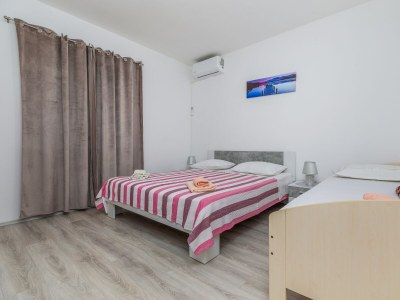 Apartment Three bedroom apartment with balcony and sea view Sumpetar, Omiš A-950-a - Outdoor photo 22
