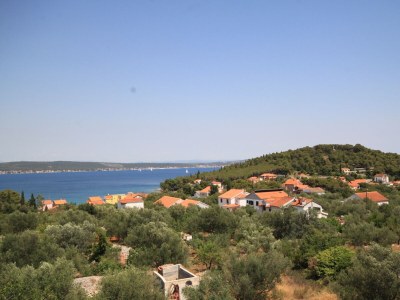 Apartment Two bedroom apartment with terrace and sea view Kukljica, Ugljan A-8237-a - Outdoor photo 30