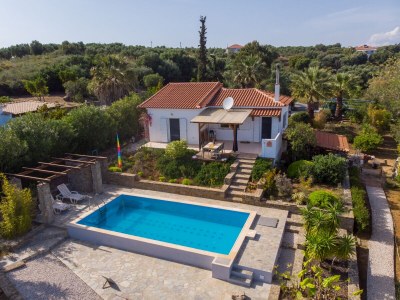 Holiday house Ferienhaus mit Pool - Outdoor photo 12