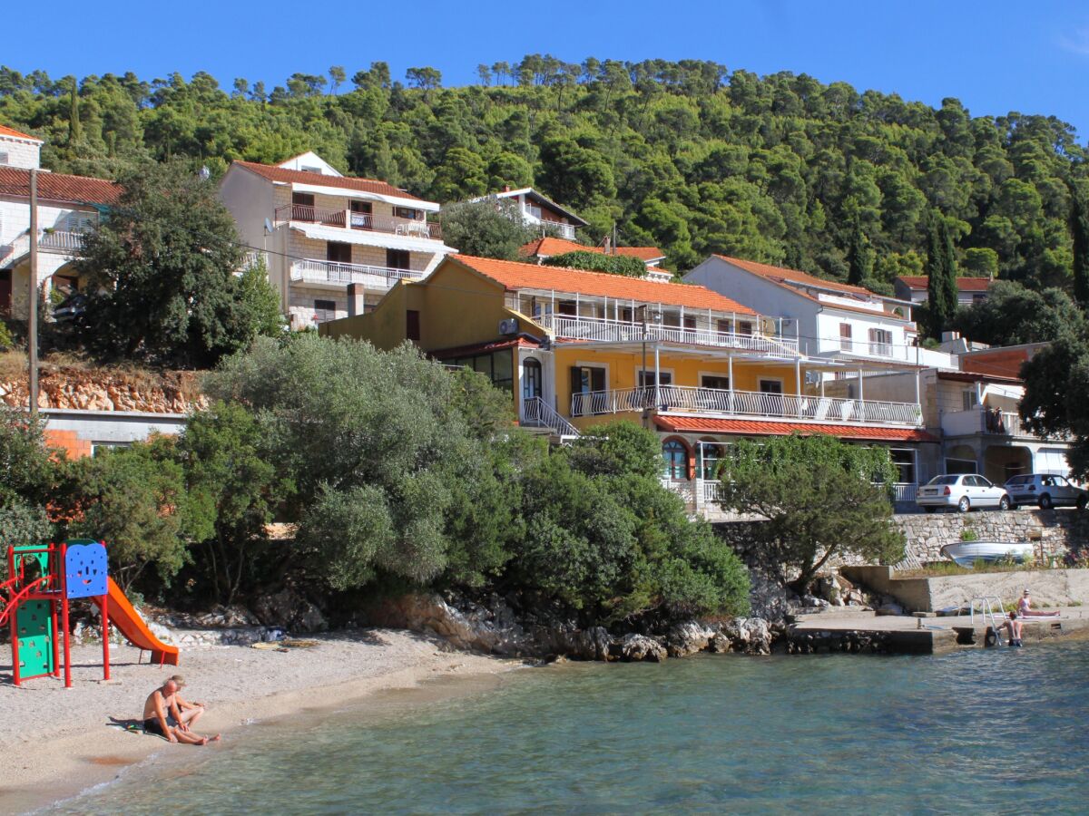 Apartment One bedroom apartment near beach Brna, Korčula A-9162-a - Outdoor photo 2