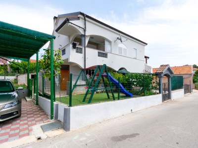 Apartment Two bedroom apartment with terrace Pakoštane, Biograd A-19889-a in Pakoštane - Apartment