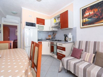 Apartment Two bedroom apartment with terrace Pakoštane, Biograd A-19889-a - Outdoor photo 15