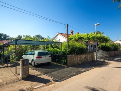 Apartment One bedroom apartment with terrace Njivice, Krk A-20519-a - Outdoor photo 2