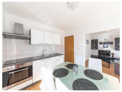 Apartment One bedroom apartment with balcony and sea view Kaštel Lukšić, Kaštela A-22071-a - Outdoor photo 7