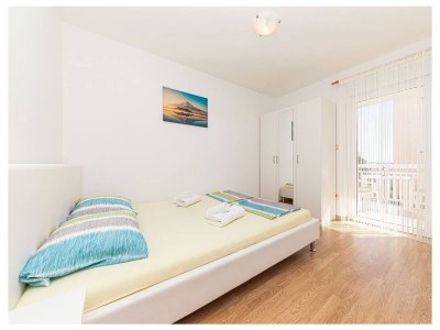 Apartment One bedroom apartment with balcony and sea view Kaštel Lukšić, Kaštela A-22071-a - Outdoor photo 9