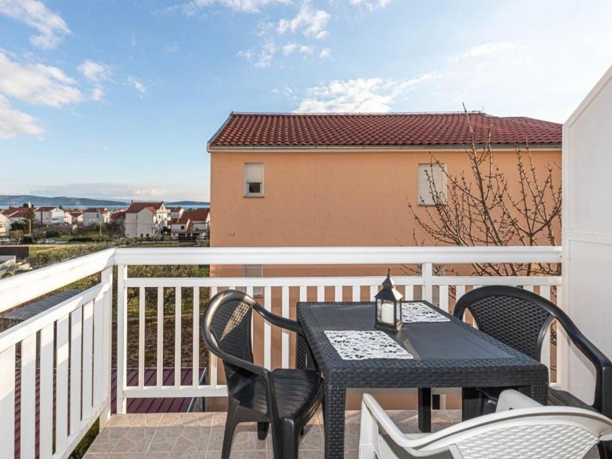 Apartment One bedroom apartment with terrace and sea view Kaštel Lukšić, Kaštela A-22071-b