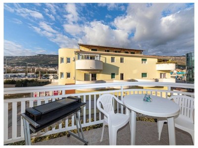 Apartment One bedroom apartment with terrace and sea view Kaštel Lukšić, Kaštela A-22071-b - Outdoor photo 19